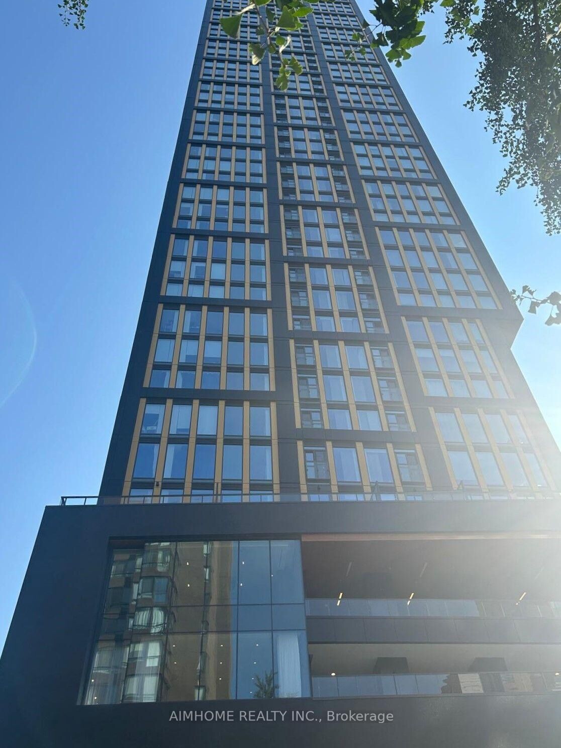 Property Photo: 319 Jarvis Street 4606 ON M5B 0C8