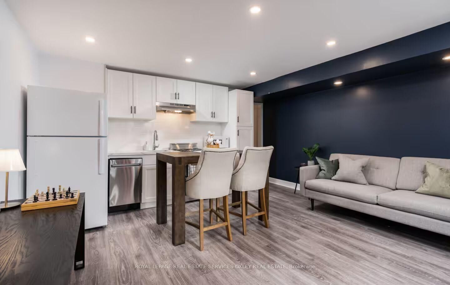 Property Photo:  20 Alcina Avenue Lower  ON M6G 2E8 