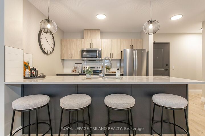 Property Photo: 1405 Stackhouse Avenue 510 ON N5X 0P2