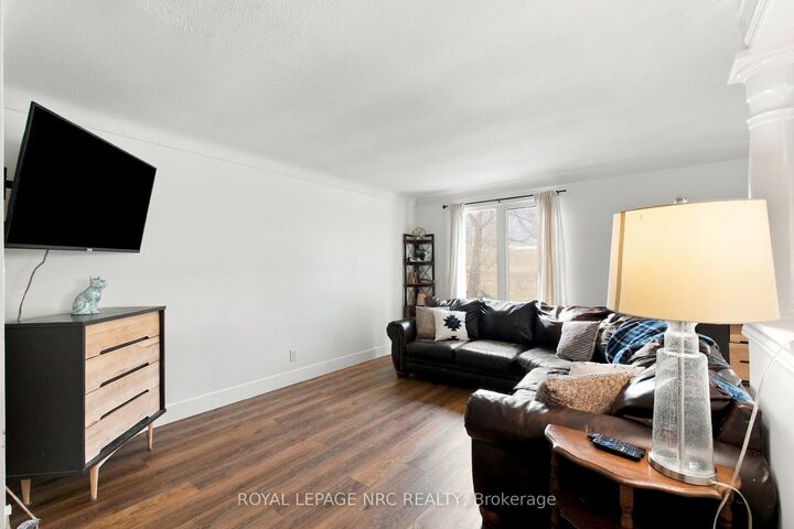Property Photo:  26 Pinehurst Drive  ON L3C 3J1 