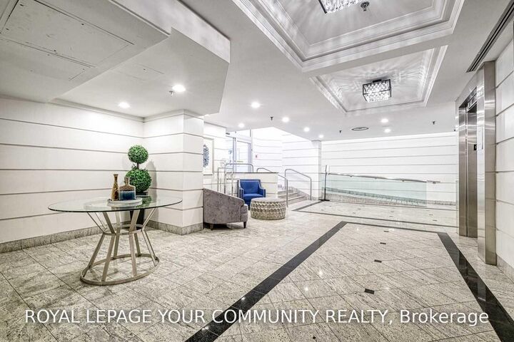 Property Photo:  44 Gerrard Street W 805  ON M5G 2K2 