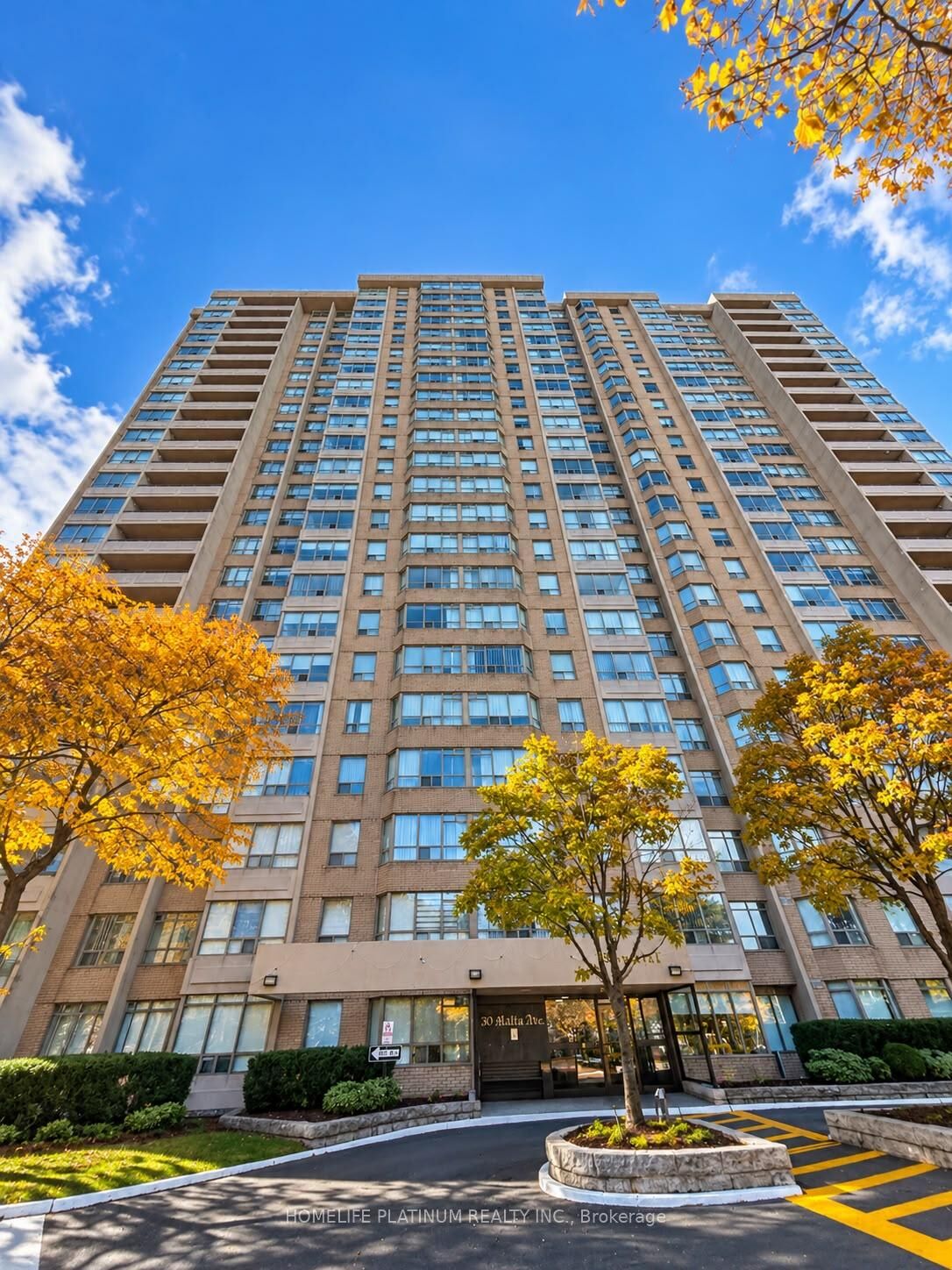 Property Photo:  30 Malta Ave Avenue 1002  ON L6Y 4S5 