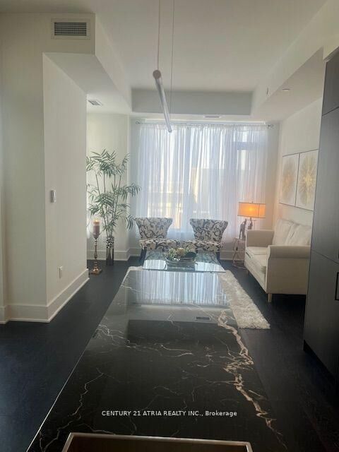 Property Photo:  11 Yorkville Avenue 5604  ON M4W 0B7 