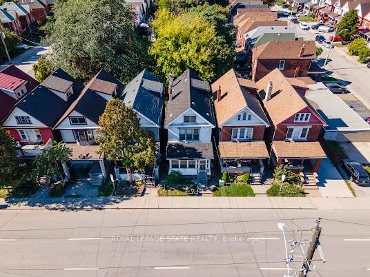 Property Photo:  35 Sherman Avenue N  ON L8L 6L9 