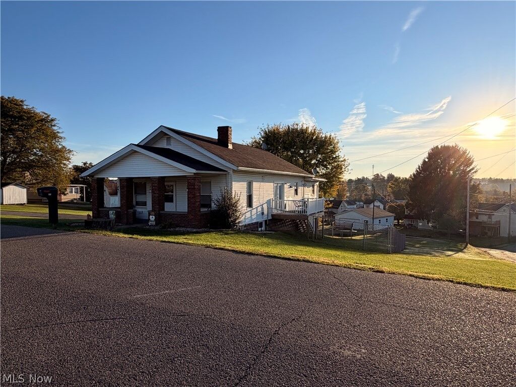 Property Photo: 403 Carrie Avenue OH 43713