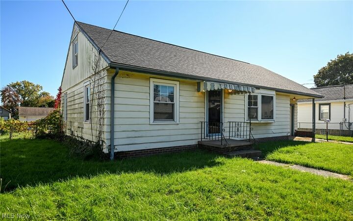 Property Photo:  1624 Tanner Avenue SW  OH 44706 