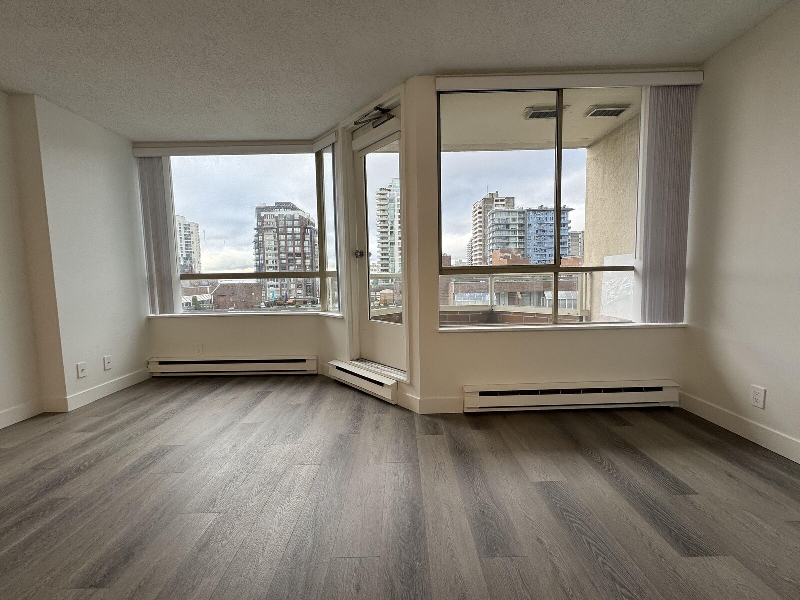 Property Photo:  1330 Hornby Street 909  BC V6Z 1W5 