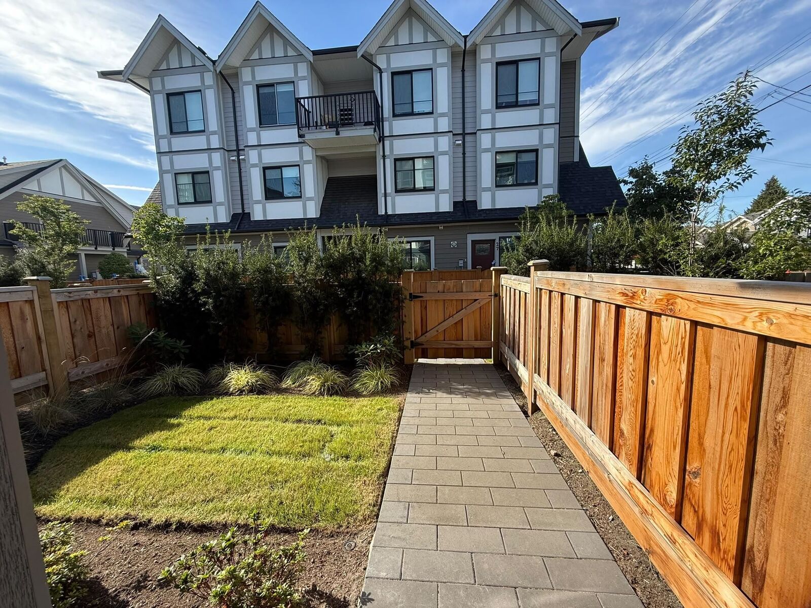 Property Photo: 9800 Williams Road 2 BC V7A 1H2