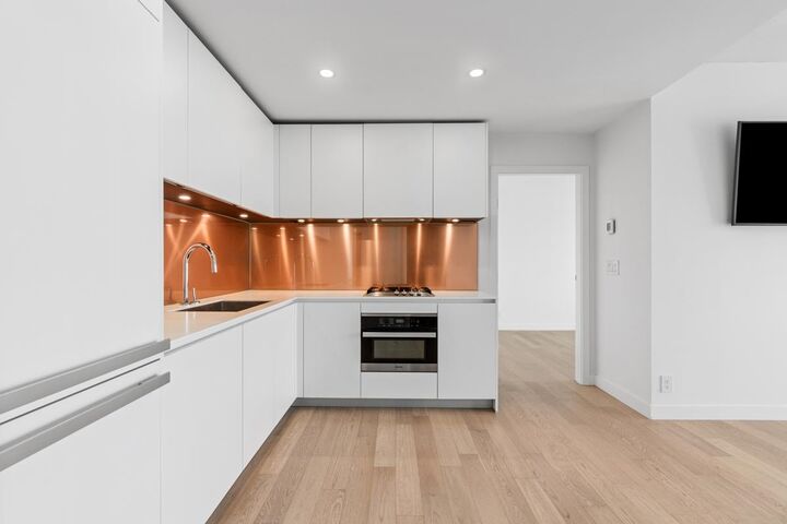 Property Photo: 1480 Howe Street 3105 BC V6Z 0G5