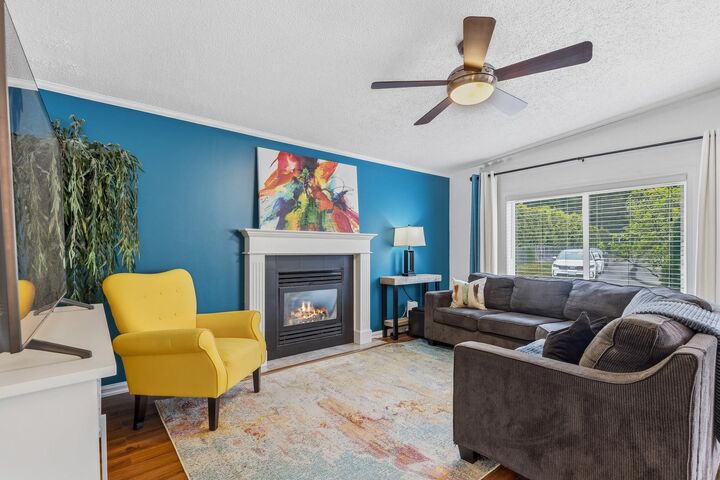 Property Photo: 44565 Monte Vista Drive 11 BC V2R 5Y4