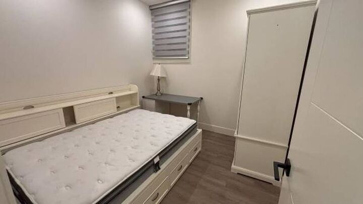 Property Photo:  418 E 12th Street  BC V7L 2K3 