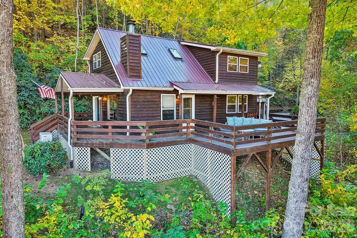 Property Photo:  205 Hidden Cove Road  NC 28751 