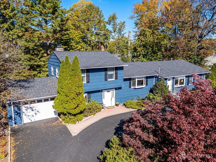 Property Photo:  48 Frost Avenue W  NJ 08820 