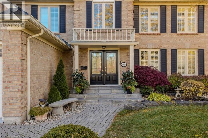 Property Photo: 1327 Hazelton Boulevard ON L7P 4V1