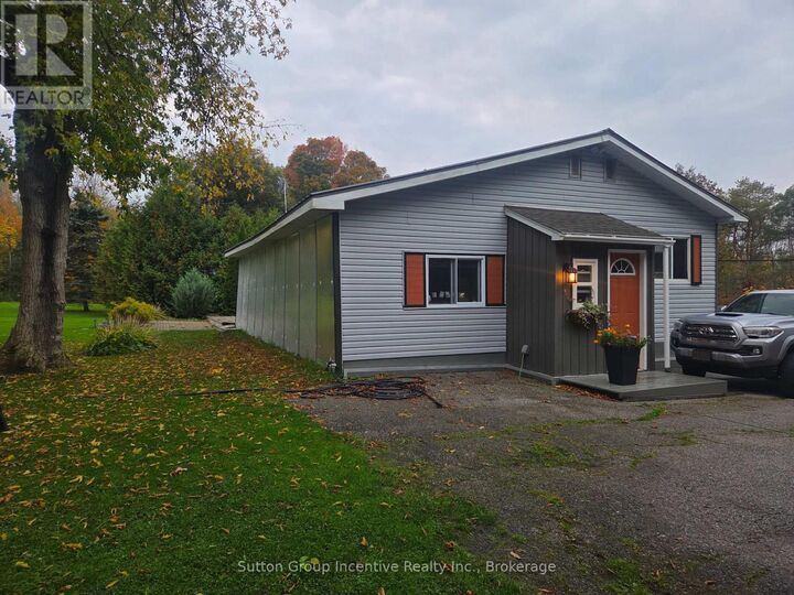 Property Photo:  1211 Upper Big Chute Road  ON L0K 1E0 