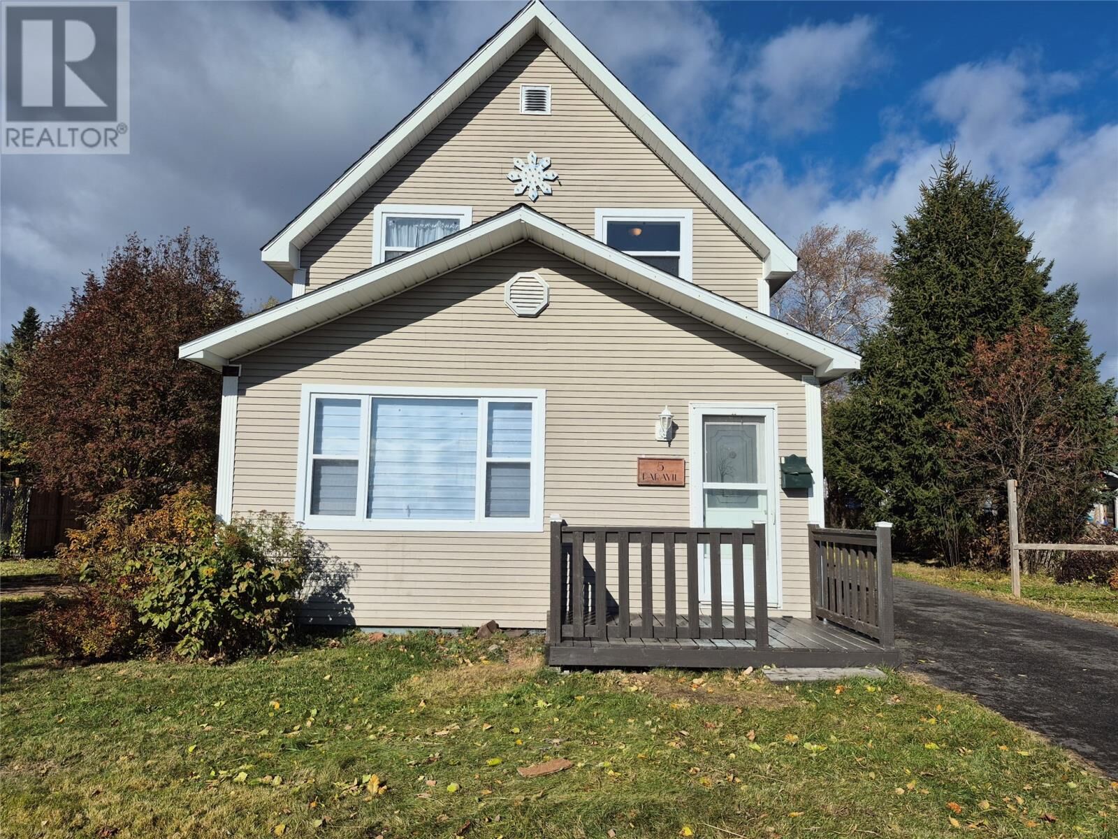 Property Photo:  5 Union Street  NL A2A 1E5 