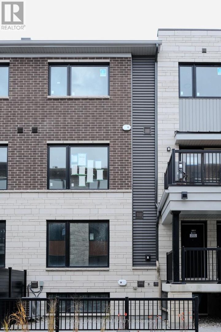 Property Photo:  5- 1001 Glenroy Gilber Drive  ON K2J 5W2 