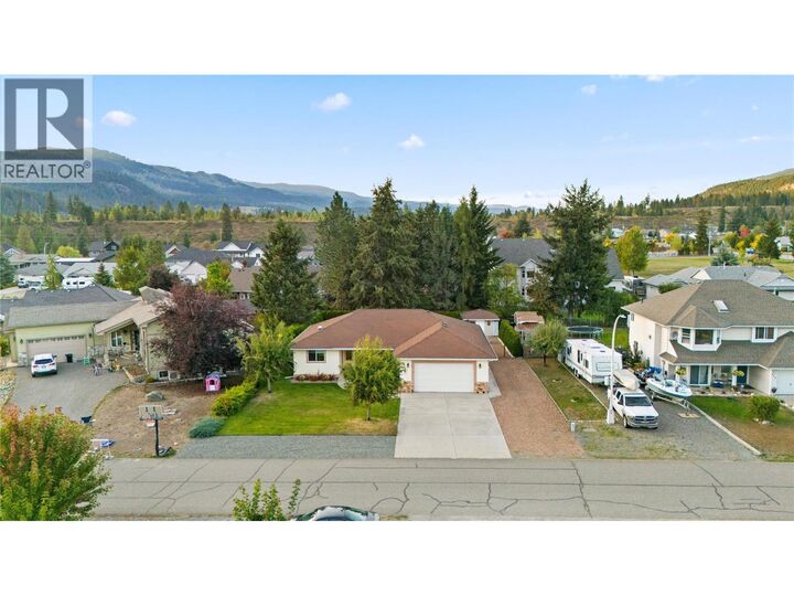 Property Photo: 365 Robin Drive BC V0E 1E0