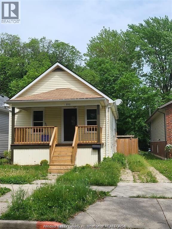 Property Photo:  990 Bridge Avenue  ON N9B 2N1 