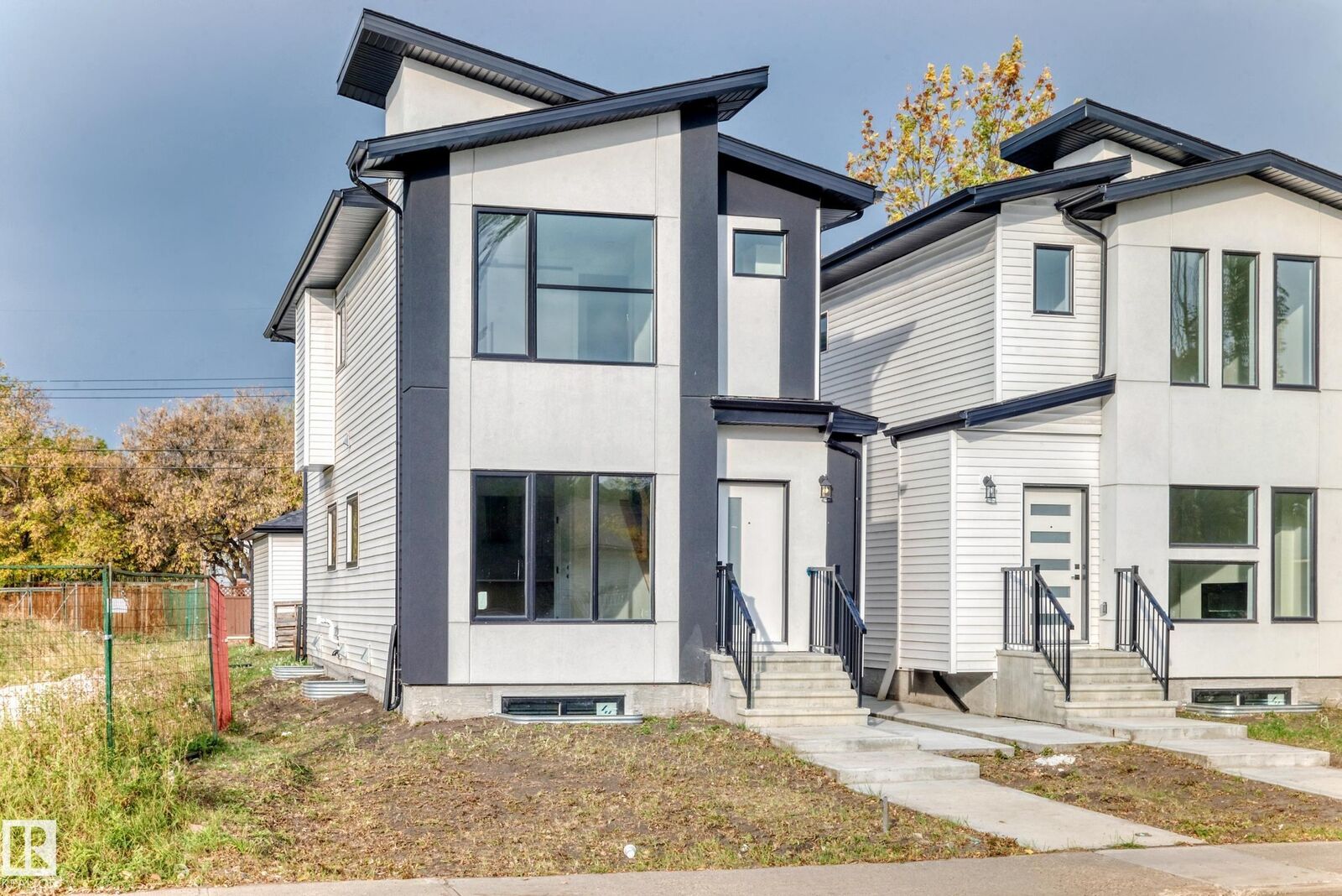 Property Photo:  10718 149 Street NW  AB T5P 1M2 