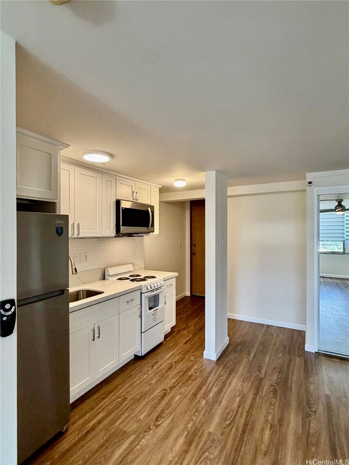 Property Photo:  1060 Kamehameha Highway 2204B  HI 96782 