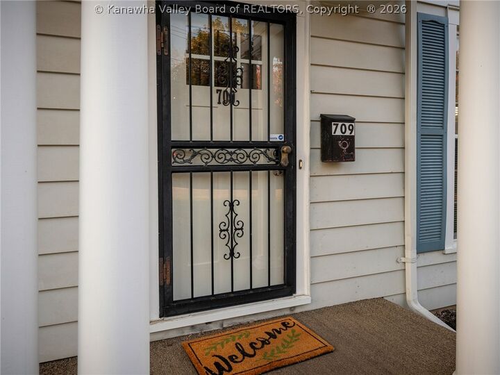Property Photo:  709 Helen Avenue  WV 25302 