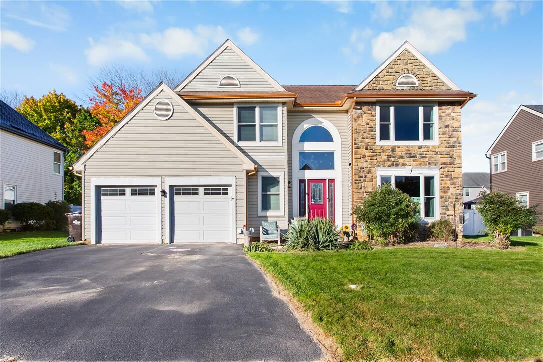 Property Photo:  4633 Concord Circle  PA 18045 