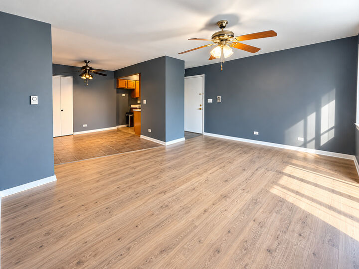 Property Photo:  5701 129th Street 2A  IL 60418 