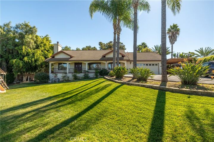 Property Photo:  1119 Vale View  CA 92081 