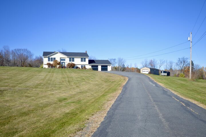 Property Photo:  10 Bog Road  ME 04401 