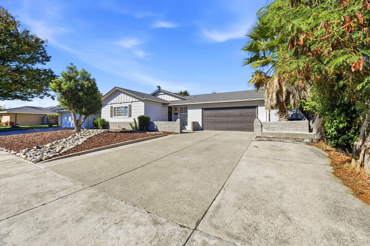 Property Photo: 5091 Pomegranate Avenue CA 95823
