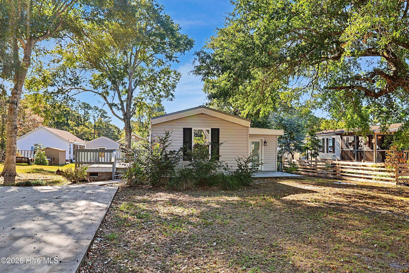 Property Photo: 506 Dogwood Drive NC 28468