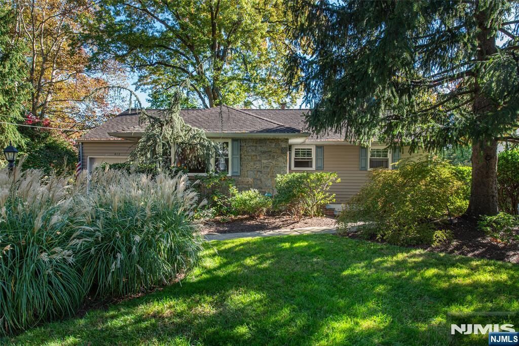 Property Photo: 412 Harristown Road NJ 07452