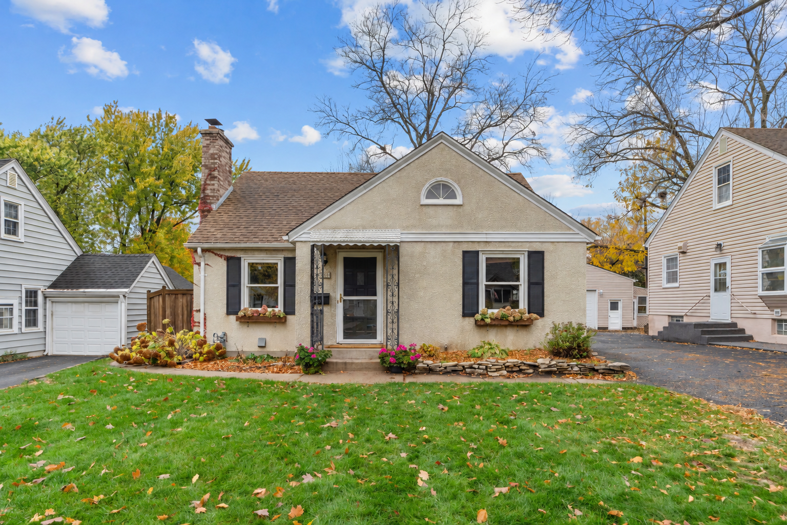 Property Photo:  3316 Zarthan Avenue S  MN 55416 