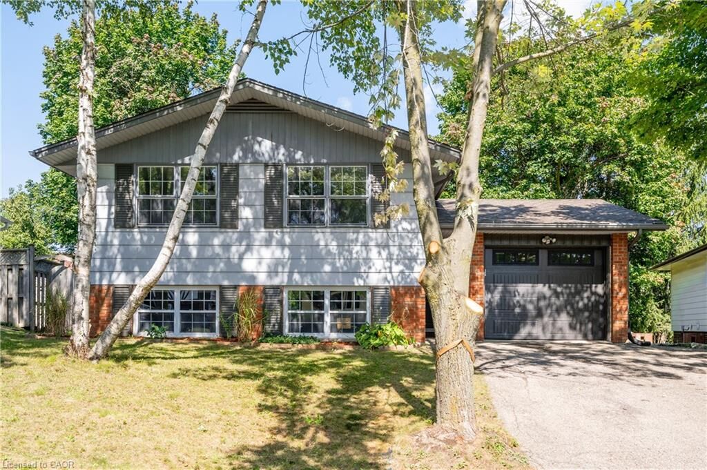 Property Photo:  328 Breezewood Crescent Upper  ON N2L 5K5 