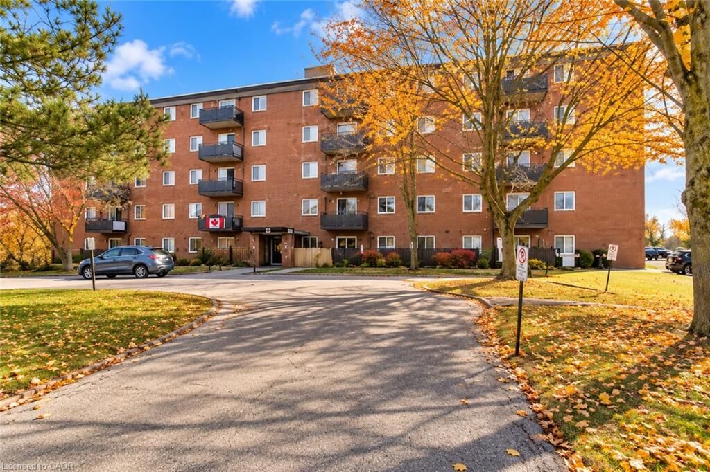 Property Photo:  183 Lisgar Avenue 504  ON N4G 3L5 