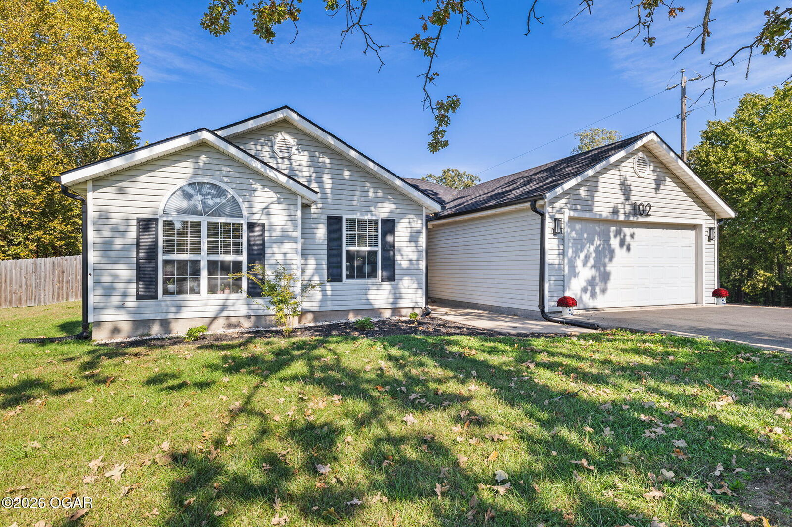 Property Photo: 102 Schimm Cir Drive MO 64834