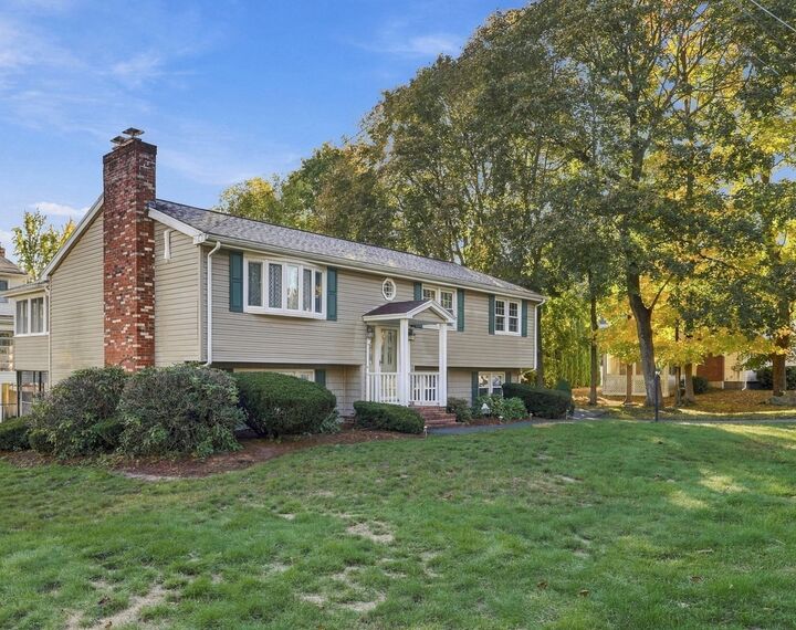 Property Photo:  26 Guild St  MA 01852 
