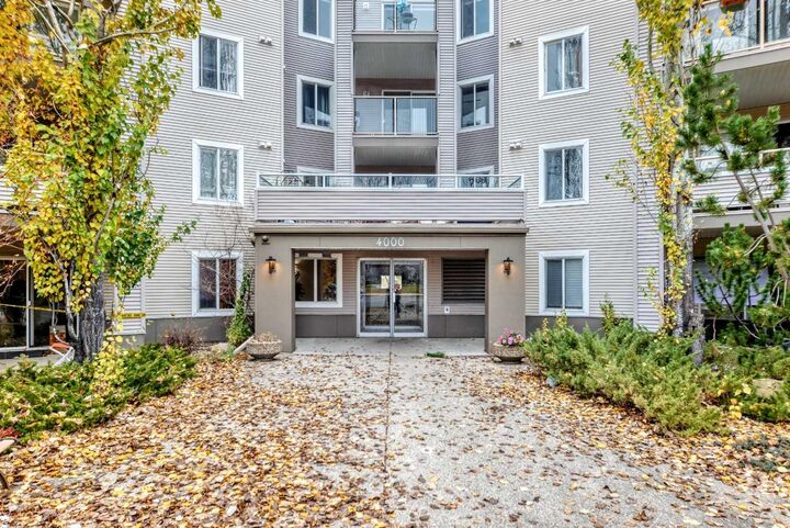 Property Photo:  4000 Somervale Court SW 106  AB T2Y 4J3 