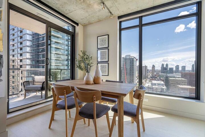 Property Photo: 1010 6 Street SW 2206 AB T2R 1B4