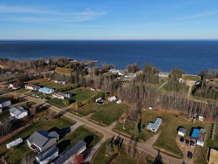 Property Photo: 34 Canyon Creek Drive AB T0G 0M0
