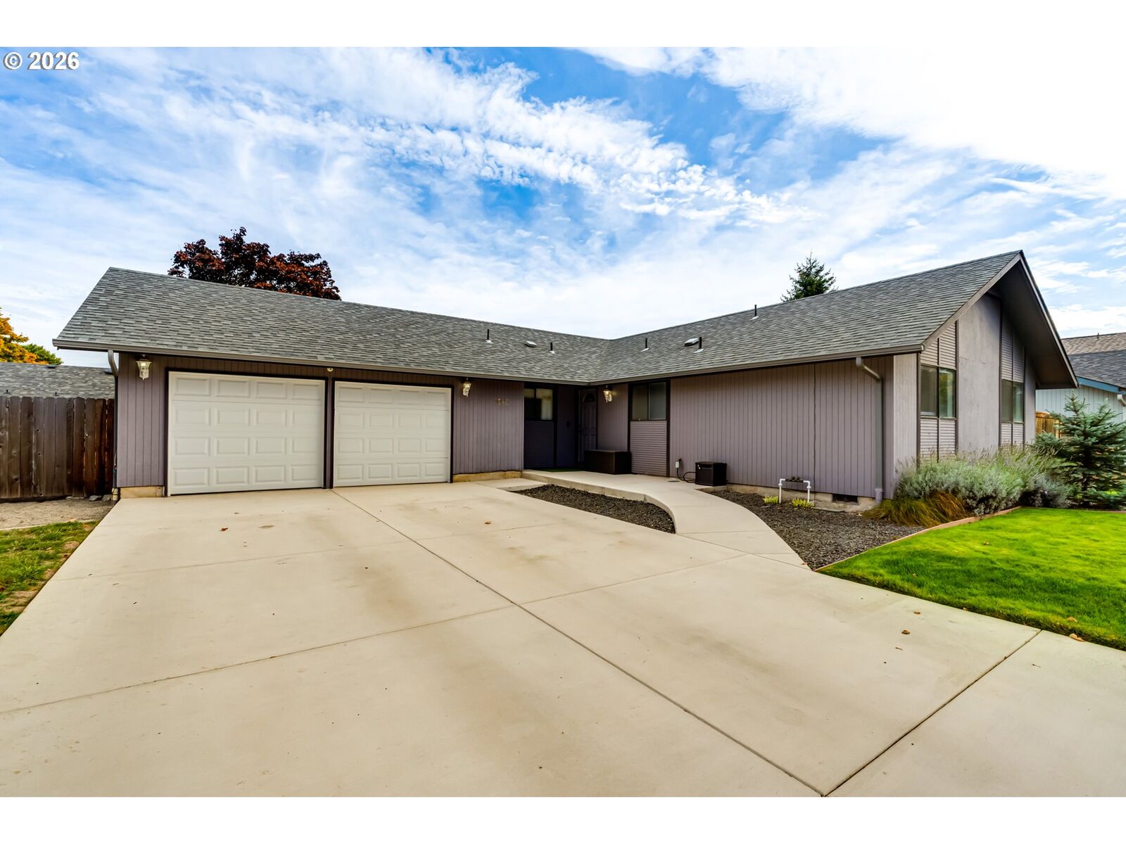 Property Photo:  4025 Wakefield Ct  OR 97404 
