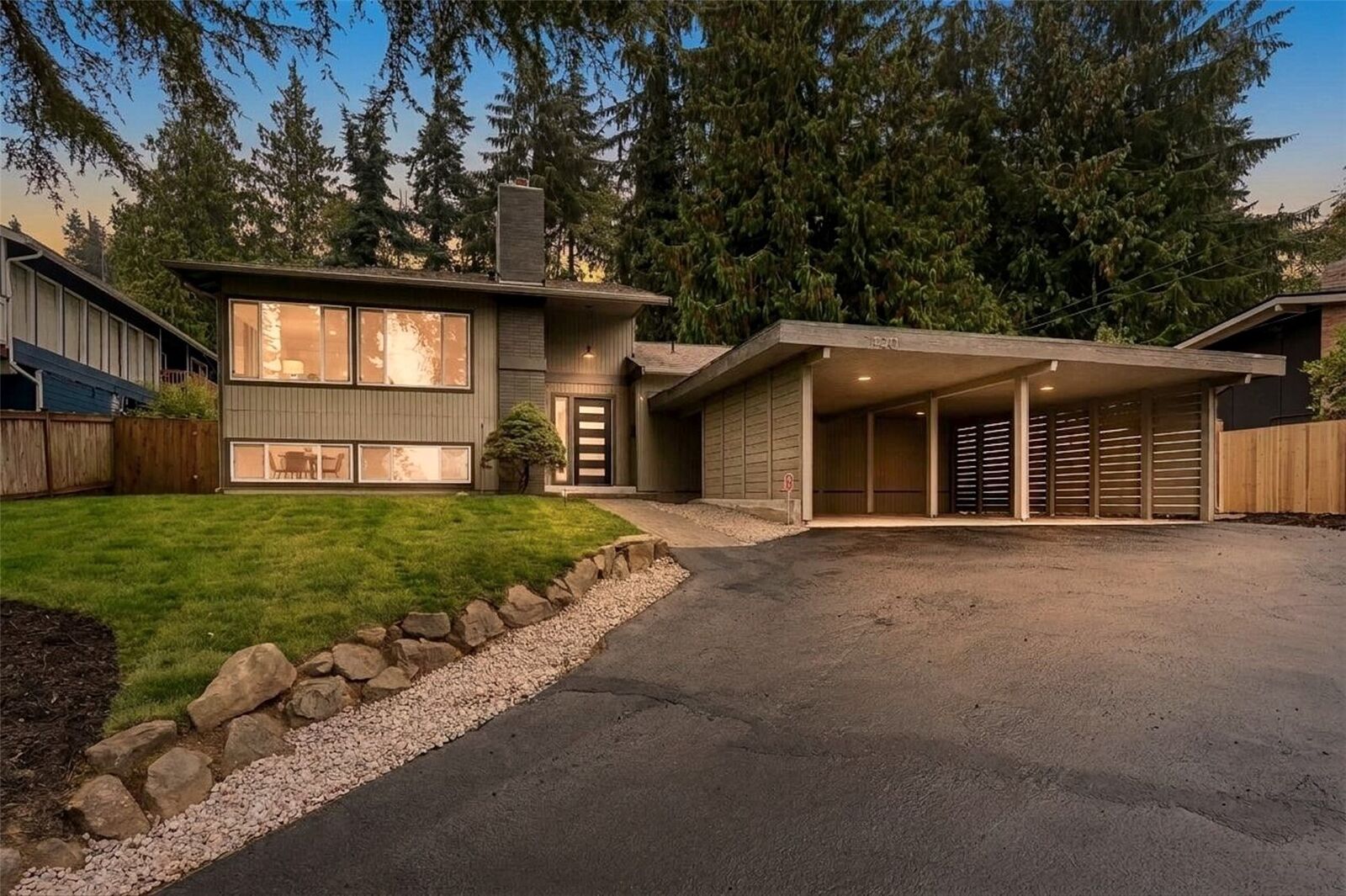 Property Photo: 7420 181st Place SW WA 98026