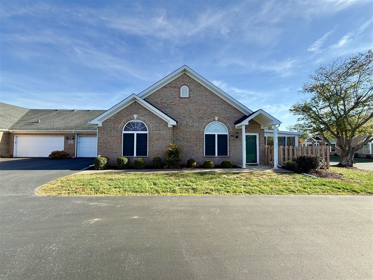 Property Photo: 100 Augusta Avenue #8B KY 42103