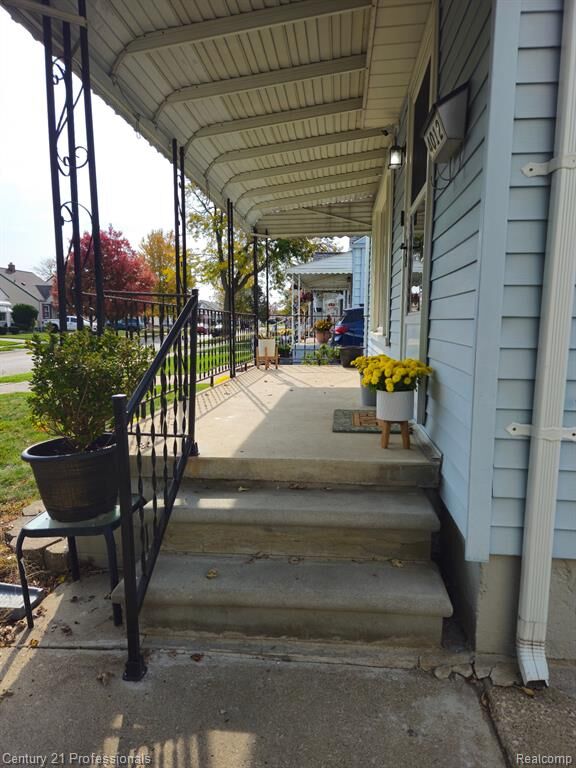 Property Photo: 4012 18th Street MI 48192