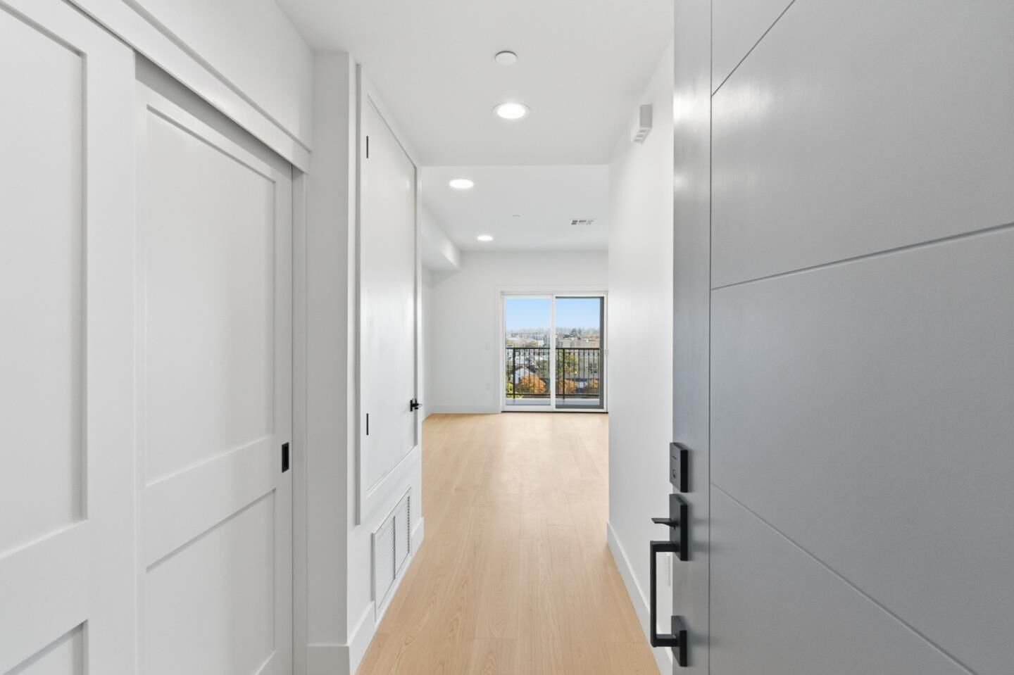 Property Photo:  560 El Camino Real 206  CA 94070 