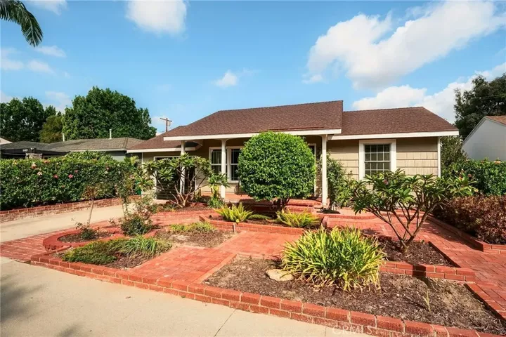 Property Photo:  5449 E Fairbrook Street  CA 90815 