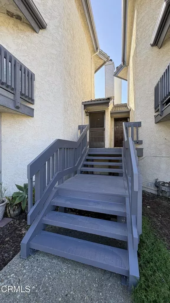 Property Photo:  794 Summit Drive  CA 93001 