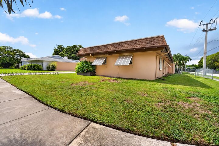 Property Photo: 8402 SW 102nd Ct FL 33173