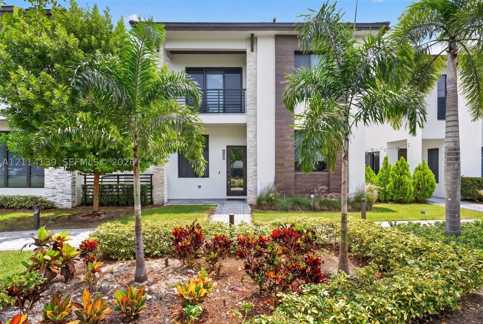Property Photo:  4438 NW 81st Ave  FL 33166 